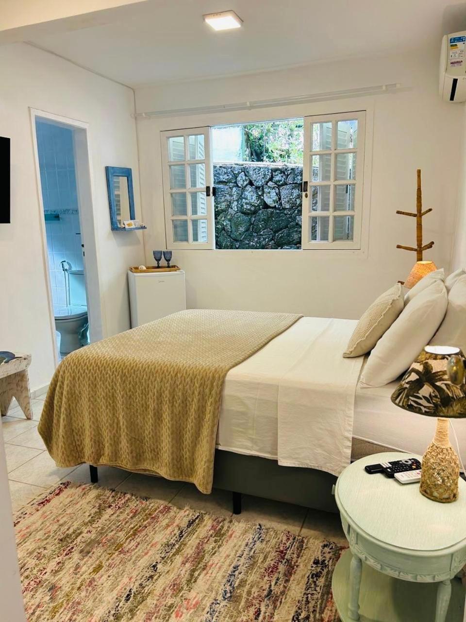 Casa Amarela Bed & Breakfast Angra dos Reis Exterior photo